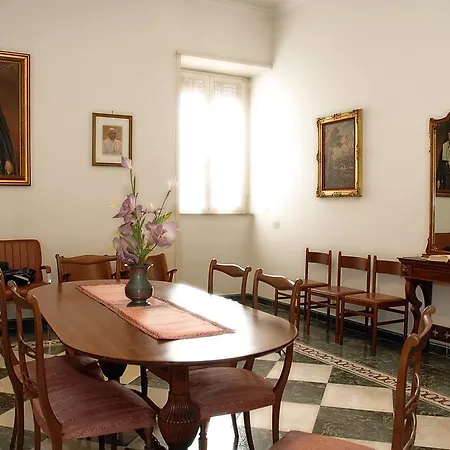 Gasthuis Casa Religiosa Per Ferie Ancelle Del Santuario *